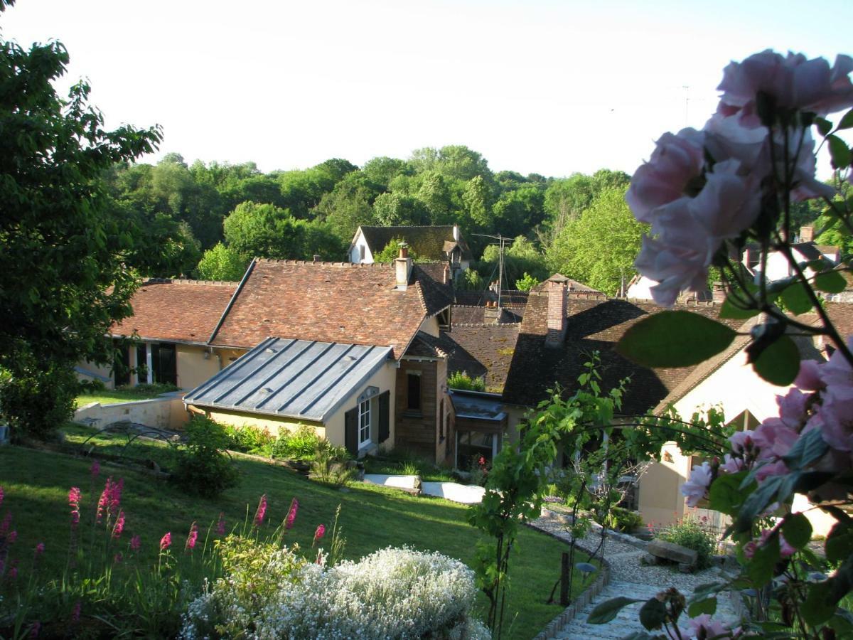 ホテルLe Clos Du Point De Vue Montigny-sur-Loing エクステリア 写真